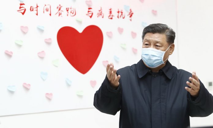 Coronavirus, Xi Jinping indossa la mascherina