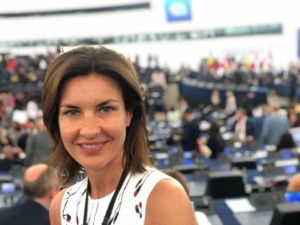 Alessandra Moretti all'europarlamento 