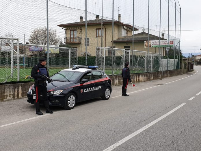 Carabinieri per il controllo del territorio (foto d'archivio)