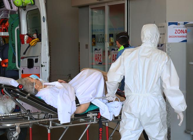 Medici e infermieri italiani in azione contro il Covid dall'insorgere della pandemia
