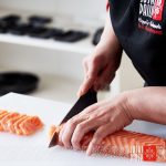 Coronavirus, KellyDeli regala Netflix e Deliveroo Plus ai propri dipendenti. Il brand Sushi Daily è presente con un chiosco a Thiene