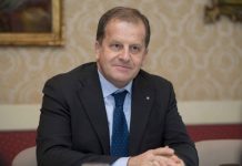 FIR per truffati banche, senatore veronese Massimo Ferro: “pagati 677 milioni di euro” Massimo Ferro, senatore di Forza Italia e imprenditore chimico e agricolo