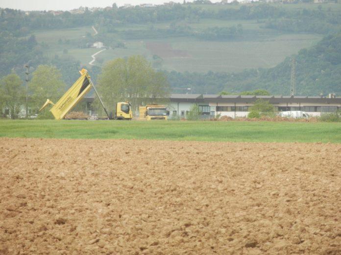 il cantiere edile alla cava