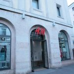 H&M chiude anche negozio in centro di Vicenza, Coalizione Civica: “Giovine sia duro e riempia il nuovo vuoto in Centro” Negozio H&M a Corso Palladio (Vicenza)