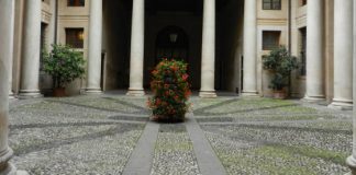 Ufficio consegna atti, aperto al pubblico solo su appuntamento