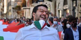 Matteo Salvini su Roggero: legittima difesa sempre! Ma solo per importi minori di… 49 milioni. Lega docet Matteo Salvini, giù la maschera