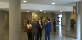 Processo BPVi, il prof. Domenichelli: “cda non doveva interferire con dirigenza, Zonin si occupava di cultura e allontanò Sorato per i fondi Lussemburgo” Domenichelli con Zonin prima del processo