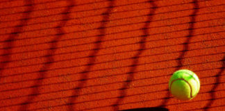 Tennis, doppio misto fra il sindaco e Cleto Munari in occasione dei 90 anni dell’artista