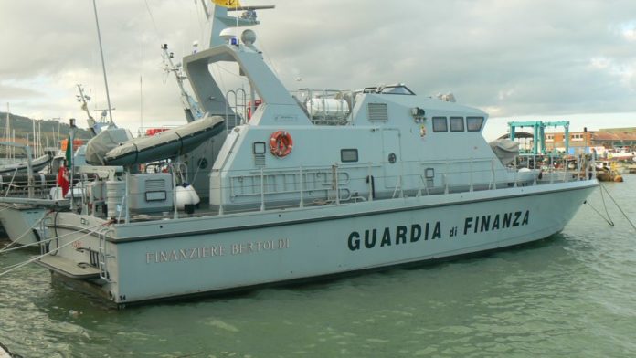 Guardacoste classe Corrubia in dotazione alla Guardia di Finanza (foto d'archivio)