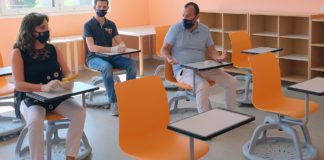 Scuole, in arrivo banchi e sedie da 356mila euro negli istituti superiori Vicentini per garantire il distanziamento banchi con rotelle a Vò, foto del Mattino di Padova