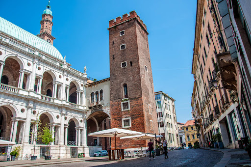 Negozi: nessun piano commerciale-per il centro di Vicenza