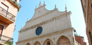 Frate perquisito per circonvenzione d’incapace ai danni di una anziana: sequestrati dalla GdF quasi 460 mila euro Serie televisiva intorno al Duomo di Vicenza