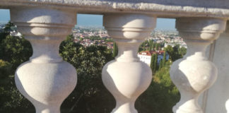 Piazzale della Vittoria, ripristinata la balaustra danneggiata da un’auto