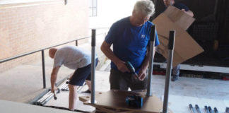 Scuole, in consegna da oggi i nuovi arredi mentre si lavora dentro e fuori 40 istituti