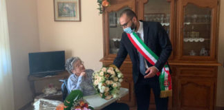 L’assessore Giovine ha portato gli auguri dell’amministrazione a un’ultracentenaria