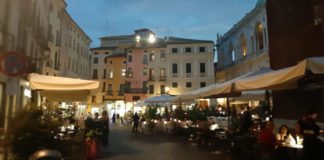 Mascherine, informazione e controllo nei luoghi della movida