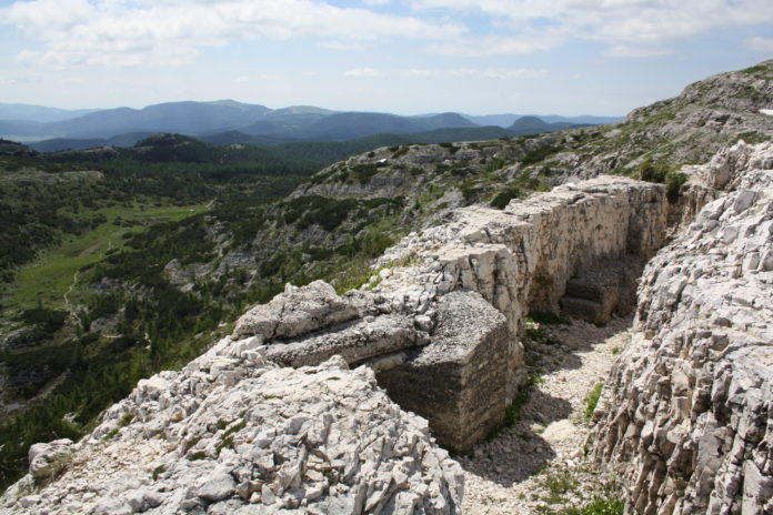 Una trincea della Grande Guerra nel Vicentino