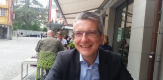 Covid, Svizzera choc: “niente terapia intensiva per i negazionisti” Willy Oggier medico lancia proposta choc inSvizzera