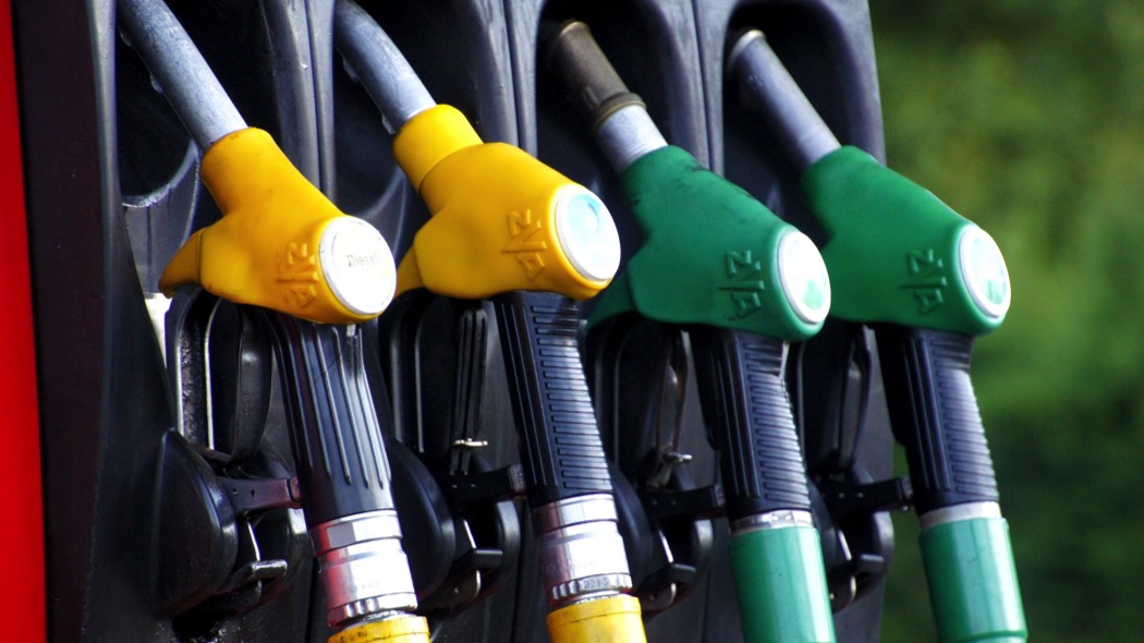 Accise: Caro benzina carburanti distributori decreto sciopero benzinai