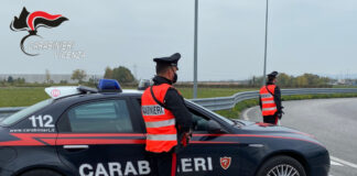 Controlli straordinari dei Carabinieri di Bassano. Due sospetti ricettatori, diversi segnalati per ubriachezza molesta e uso di stupefacenti Carabinieri di Bassano sventano truffa ai danni di ditta abbigliamento