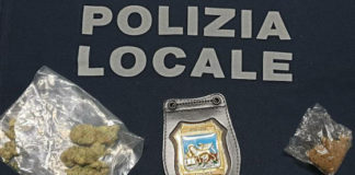 Fumano ‘maria’ nei parchi di quartiere: segnalato un 18enne durante controlli antidroga e antiCovid