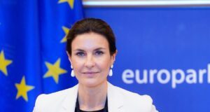 Proposta statua di donna in Prato della Valle, Moretti (PD): “rendere visibile ruolo donna in tutta Italia” Alessandra-Moretti eurodeputata vicentina del PD