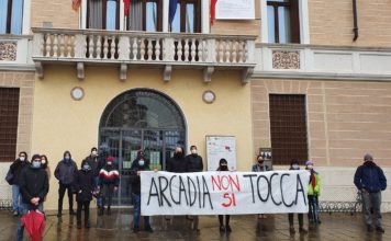 Schio, Fratelli d’Italia chiede lo sfratto del Centro Sociale Arcadia: “Base logistica dell’antagonismo radicale” Arcadia Schio centro sociale