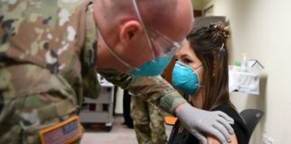 Caserma Ederle, 25 maggio parte vaccinazione Covid a dipendenti italiani Prima vaccinata in Caserma Ederle