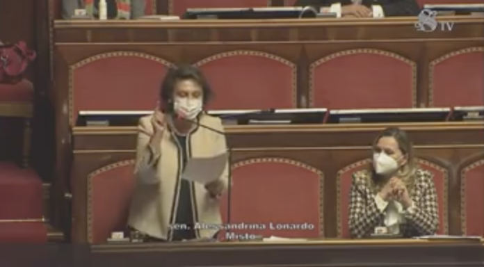 Sandra Lonardo moglie di Mastella annuncia il suo voto favorevole a Conte al Senato