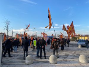 venetisti fuori dal tribunale