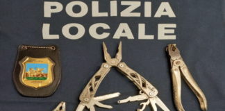 Furti con danneggiamento di auto in viale Eretenio, denunciati due ladri e restituita la refurtiva