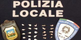 Polizia locale: sequestrate 43 dosi tra cocaina, eroina e marijuana