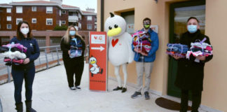 L’American High School dona abiti ai bambini della città di Vicenza