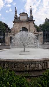 Fontane senz'acqua a Vicenza: piazzale De Gasperi