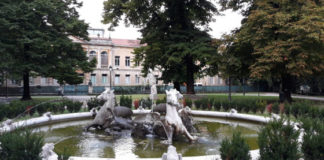 La Vicenza degli orrori: quattro fontane in tutto, decisamente fuori contesto e tutte senza acqua Una delle Fontane senza acqua di Vicenza: giardini Salvi