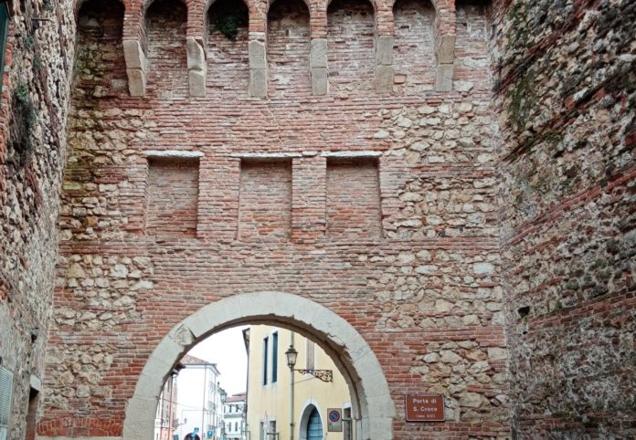 Porta Santa Croce interno