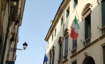 Provincia di Vicenza, ritorno alla Casa dei Comuni? Rucco: “Inattuale”. La minoranza a Lonigo parla di incoerenza sede provincia Vicenza bandiere a mezz'asta per Attanasio e Iacovacci uccisi in Congo casa dei comuni