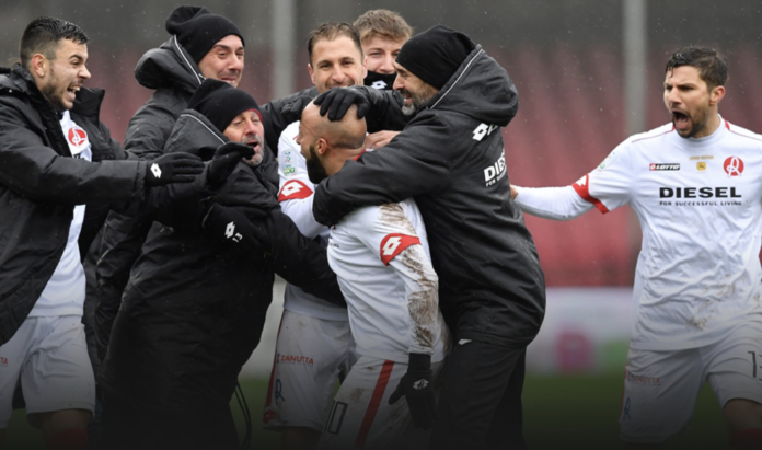 Esultanza del LR Vicenza per il pareggio con la Salernitana (foto LR Vicenza.net)