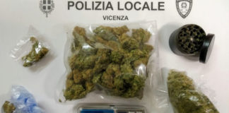 Polizia locale, blitz serale antidegrado in via Piovene: identificati 12 giovani