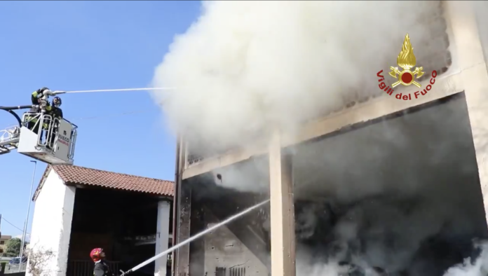 Vigili del fuoco Veneto incendio a Bressanvido Vigili del fuoco Veneto incendio a Bressanvido