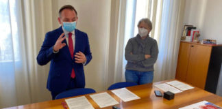 Covid, un avviso per sostenere le “collaborazioni di vicinato”