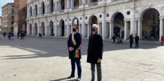 Giornata nazionale per le vittime del Covid, il sindaco osserva il minuto di silenzio