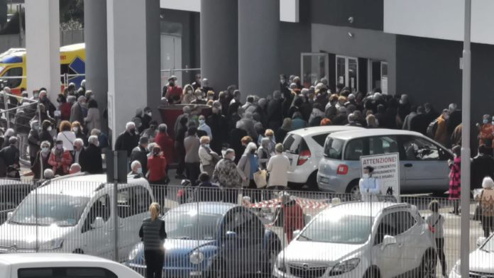 punto vaccinazioni fiera Vicenza foto Luisetto