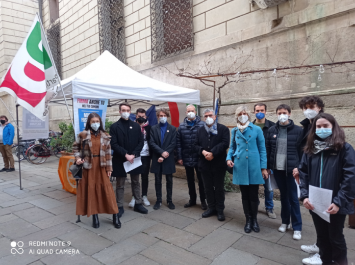 raccolta firme PD Stazzema raccolta firme PD Stazzema