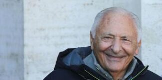 Lazio-Juve, Mogol in tribuna all’Olimpico: tifosi intonano ‘I giardini di marzo’