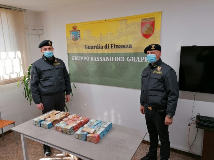 Pianezze Bassano ricettazione denaro sequestro