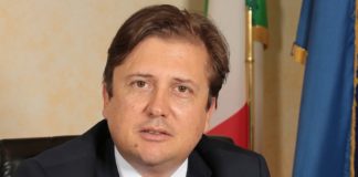 Covid, Sileri dolceamaro: “addio mascherine ma probabile nuova pandemia” Pierpaolo Sileri viceministro Salute