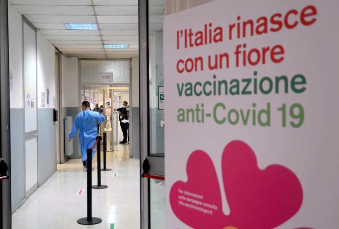 Piano vaccini senza logica sociale Piano vaccini senza logica sociale