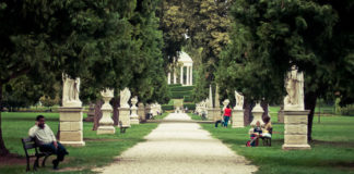 La Vicenza degli orrori: Parco Querini, pubblico e privato alla pari nel deturparlo Ridurre custodi nei parchi cittadini, Rucco: un errore