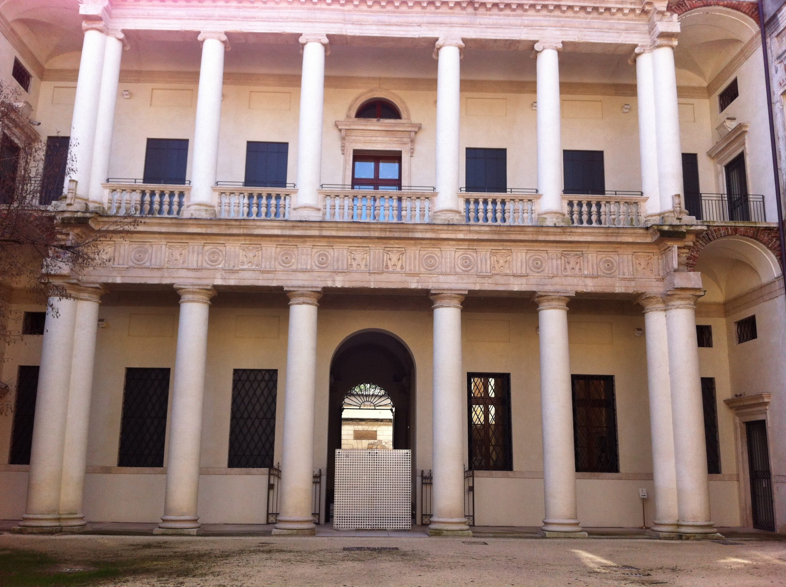 La facciata posteriore di Palazzo Cordellina